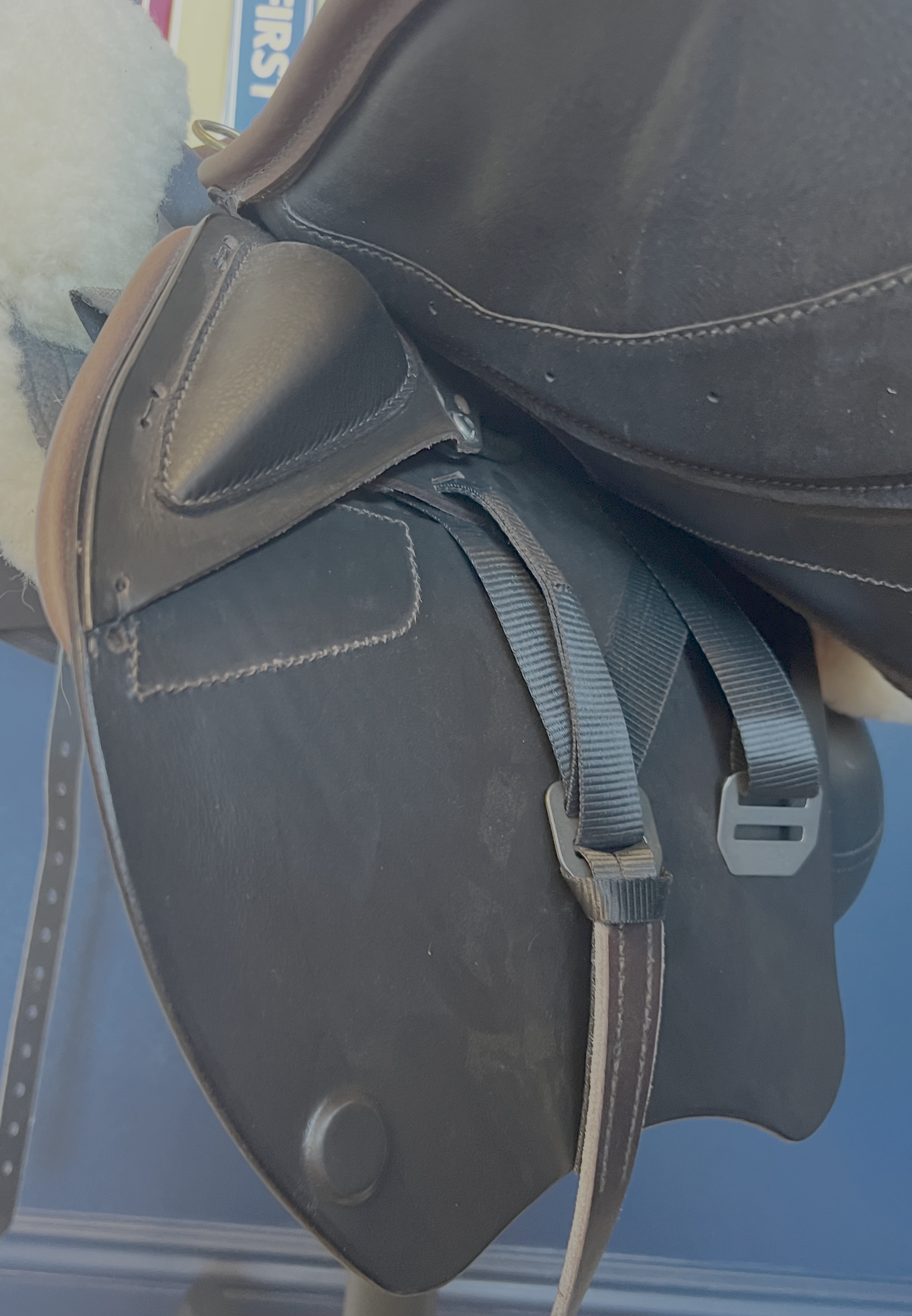 17" DMK Peak Show Jumping Saddle. Semi-curved Tree. Forward Cut flap. Fixed hi-wedge block. Rent, Buy Demo, or Purchase New only at Delfina Saddlery.