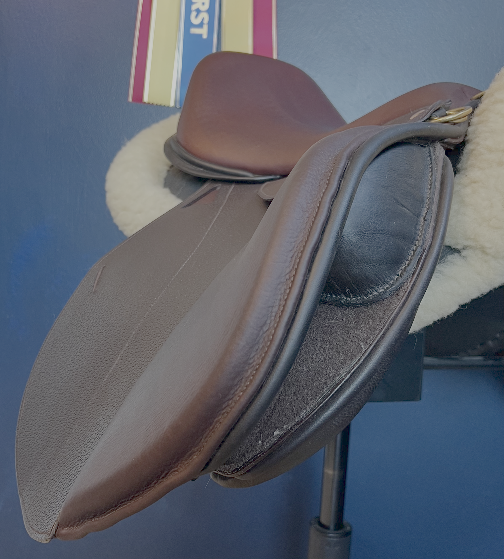 17" WOW DMK Show Jumping Dual-Flap Saddle. Semi-Curved Tree. Forward Cut flap. Movable knee block. Rent, Buy Demo, or Purchase New only at Delfina Saddlery.
