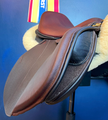 17" WOW DMK Show Jumping Dual-Flap Saddle. Semi-Curved Tree. Forward Cut flap. Movable knee block. Rent, Buy Demo, or Purchase New only at Delfina Saddlery.