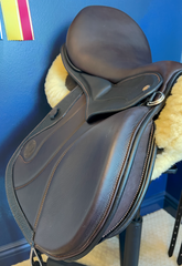 18" DMK Peak Show Jumping Saddle. Curved Tree. Forward Cut flap. Fixed curved block. Rent, Buy Demo, or Purchase New only at Delfina Saddlery.