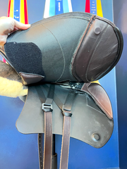 18" DMK Peak Show Jumping Saddle. Curved Tree. Forward Cut flap. Fixed curved block. Rent, Buy Demo, or Purchase New only at Delfina Saddlery.