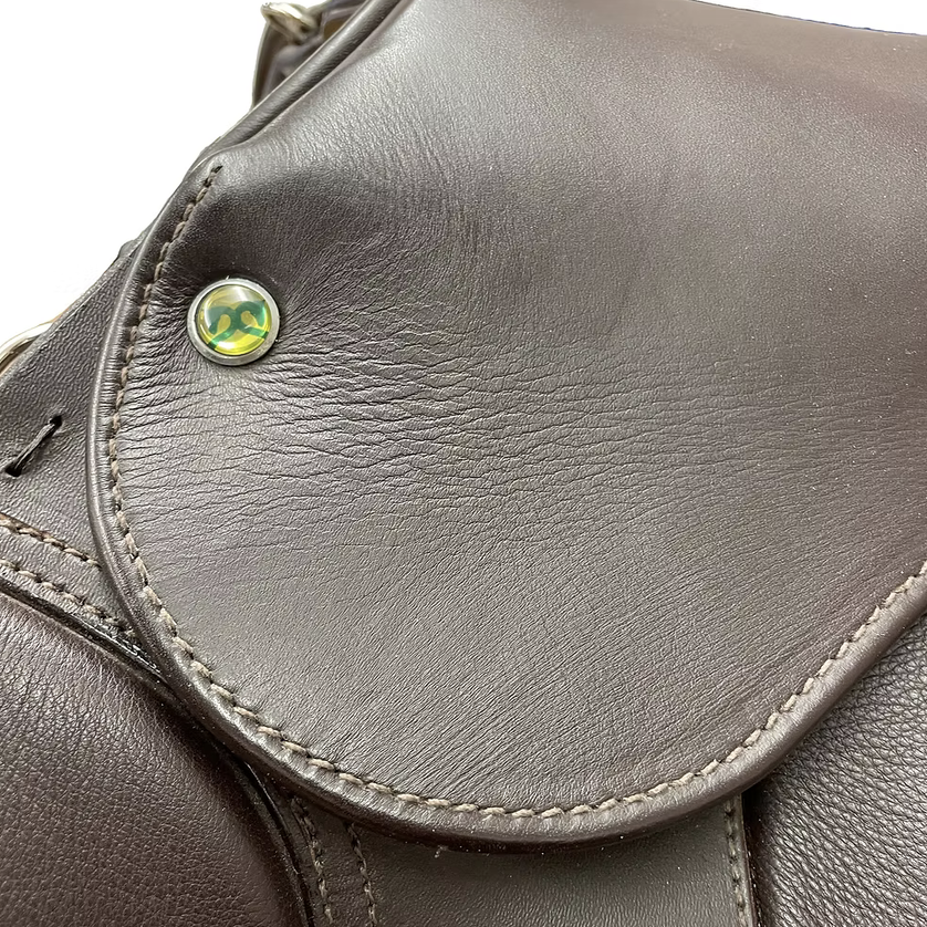 WOW Classique Jump Saddle with wool panels standard in brown