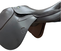 WOW Classique Jump Saddle with wool panels standard in dark brown