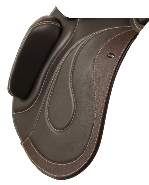 WOW Equitana Pinnacle Dressage Flap in padded frenched-leather with a low-thigh / low-profile block