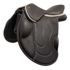 Signature Competitor Jumping Fixed Block + CB Saddle from WOW with cream facings