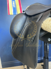 17.5" Custom Saddlery Icon Coda W / 26 / Full Buffalo **Wool Flocked**