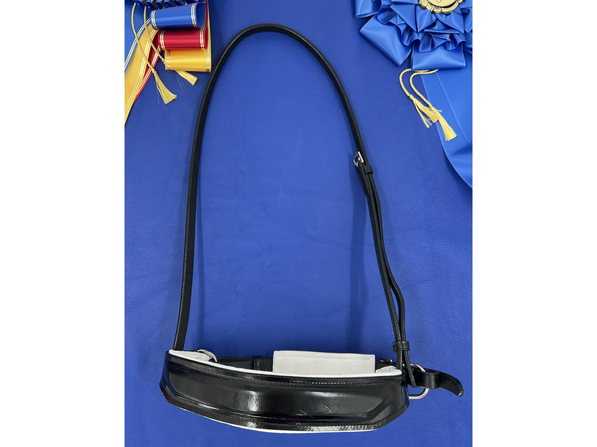 Oops : Wide, Patent Leather Anatomical Crank Noseband with White Padding