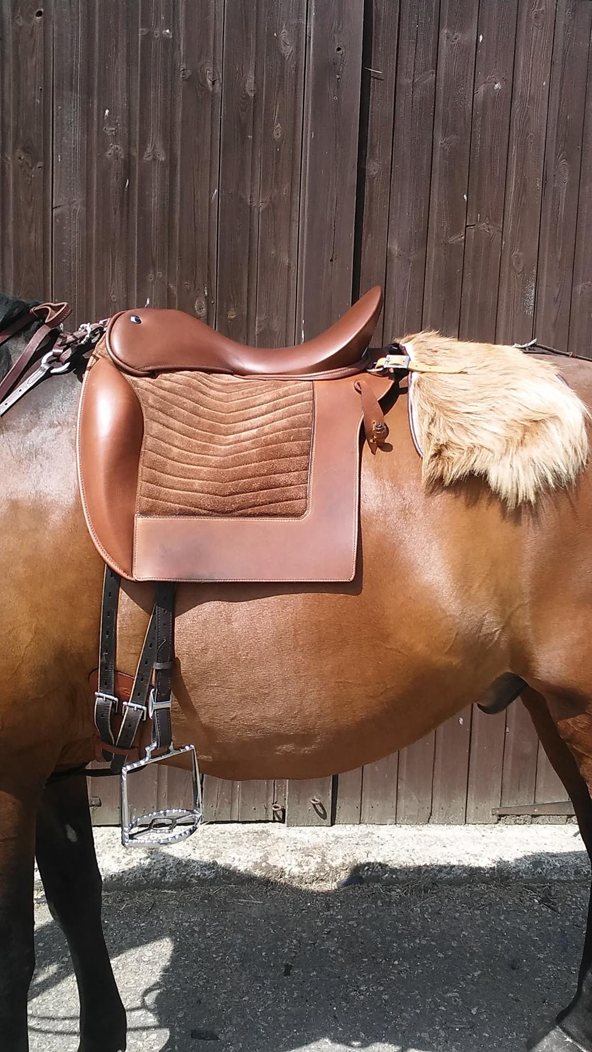 WOW Portuguese Relvas Flap with channel stitching, stirrup keepers and Xairel/Chairel Loop