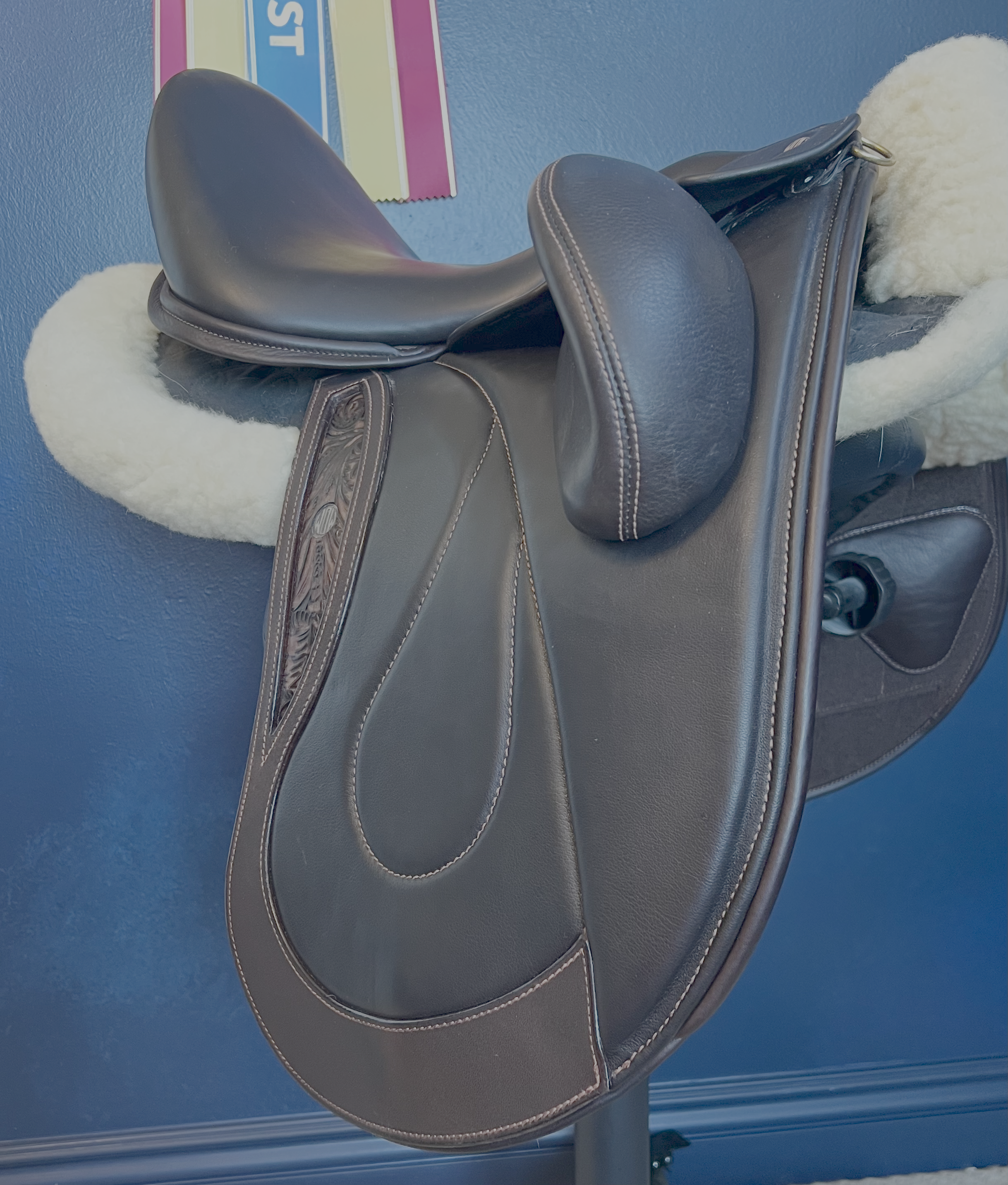 17" WOW Pinnacle Dressage - Curved Tree