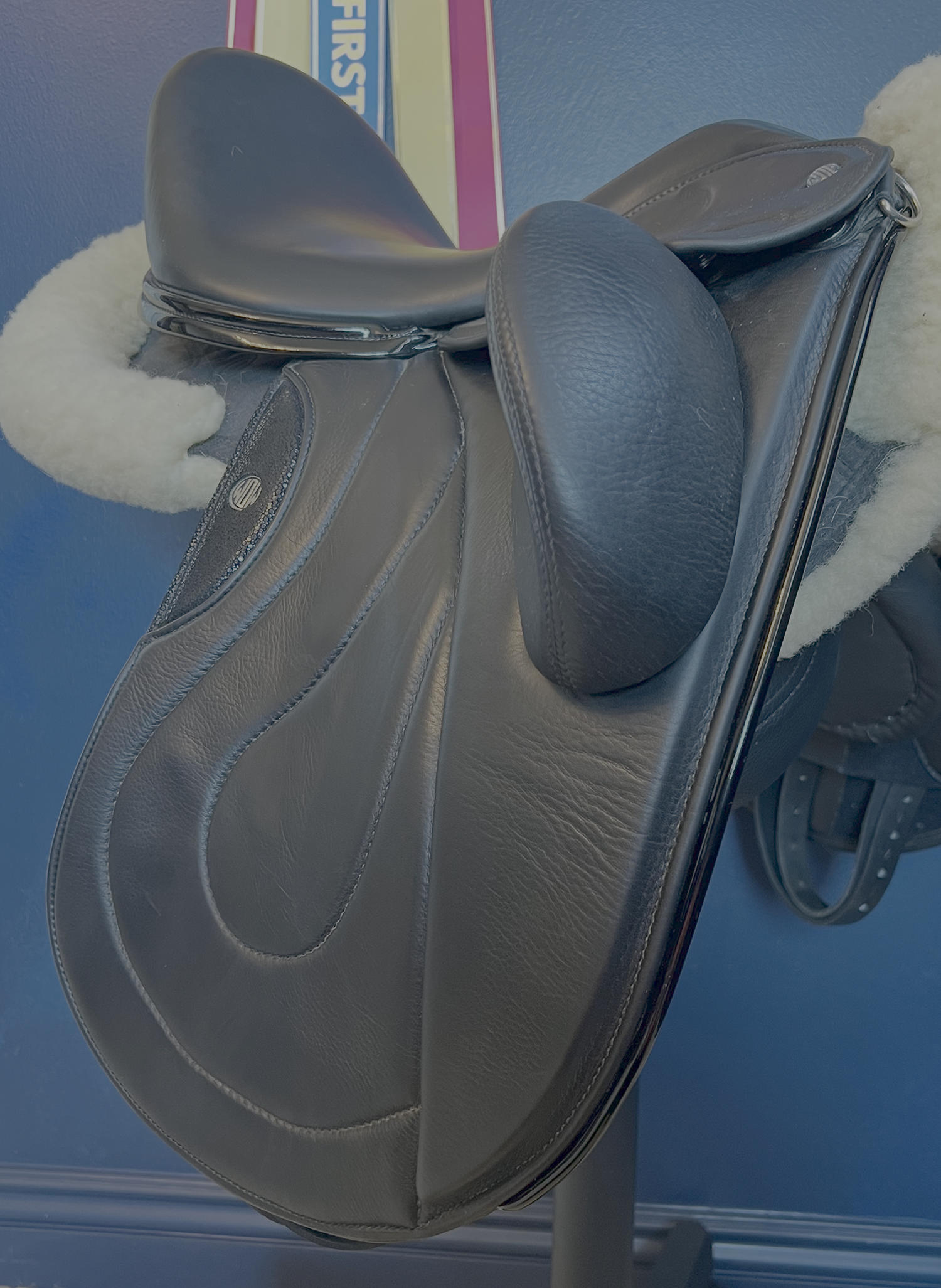 18" DMK Pinnacle Dressage Saddle with genuine polished stingray inlay & cantle, patent leather facings. Semi-Curved Tree. High thigh, high profile blocks.