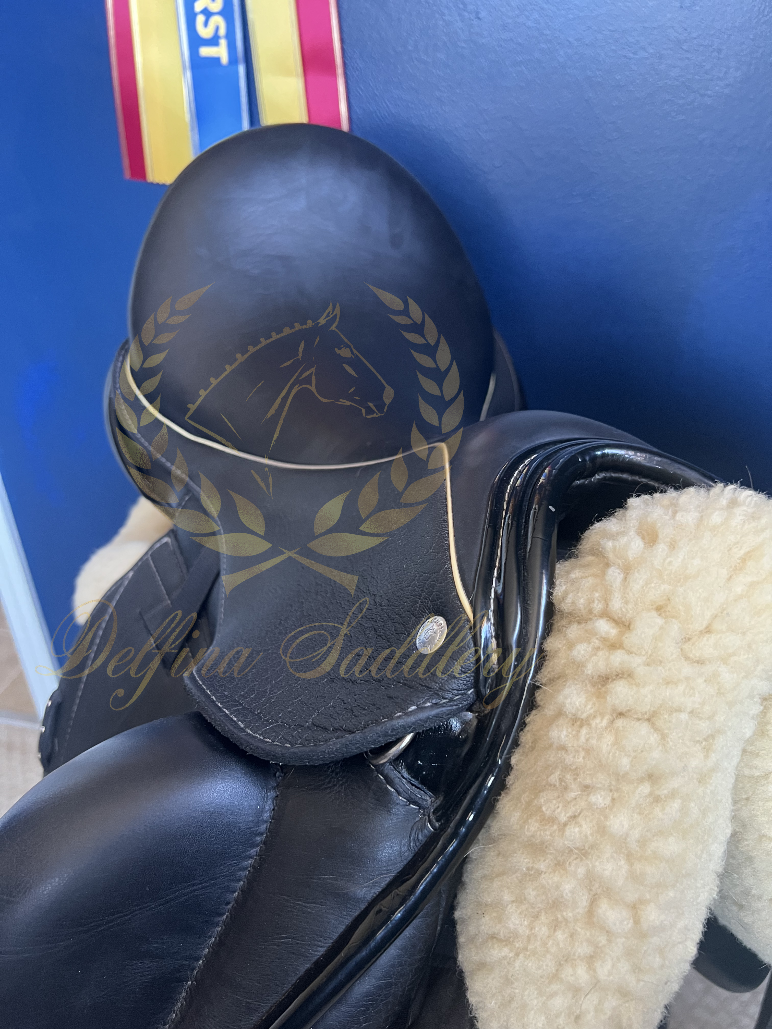 17.5" Custom Saddlery Icon Coda W / 26 / Full Buffalo **Wool Flocked**