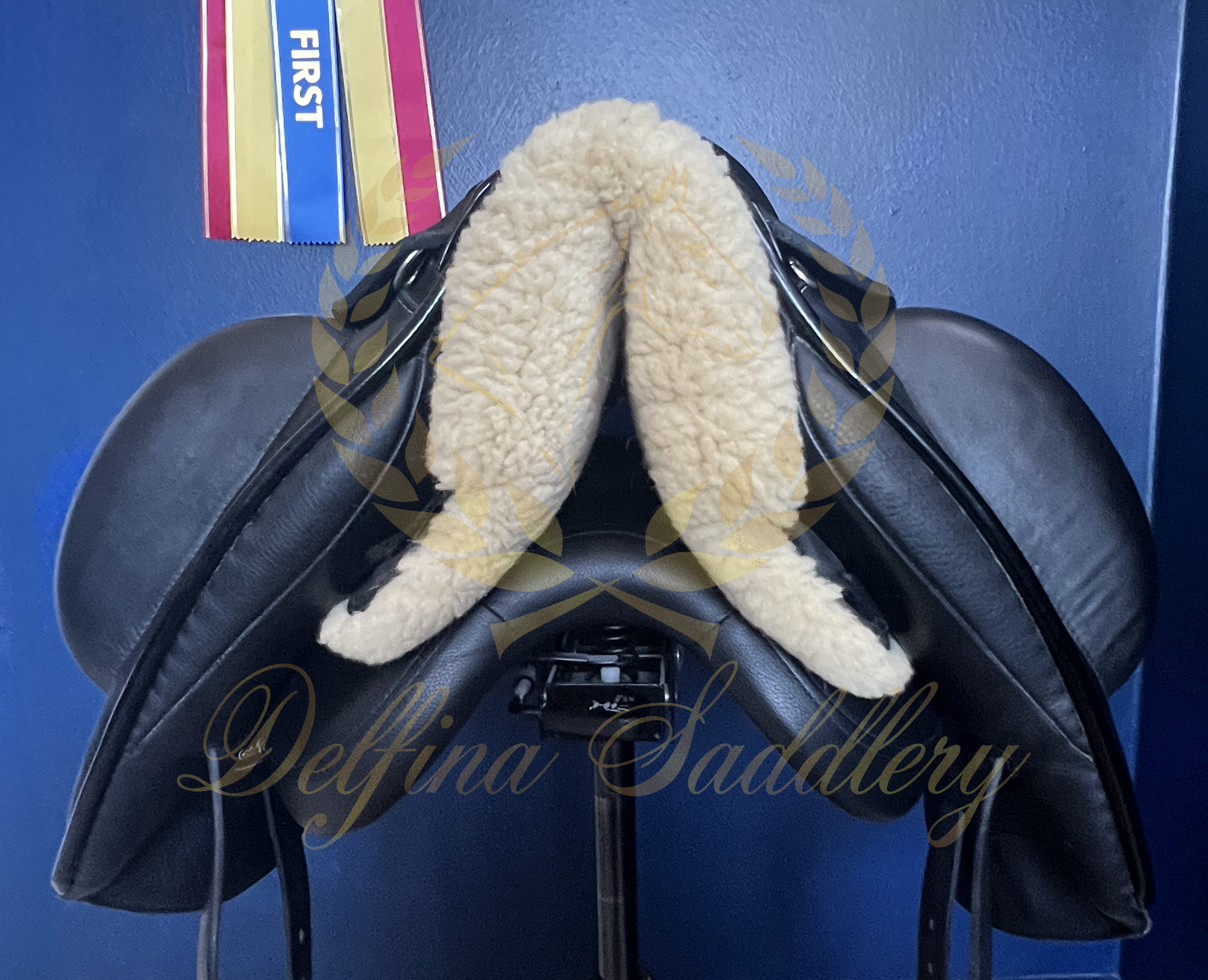 17.5" Custom Saddlery Icon Coda W / 26 / Full Buffalo **Wool Flocked**