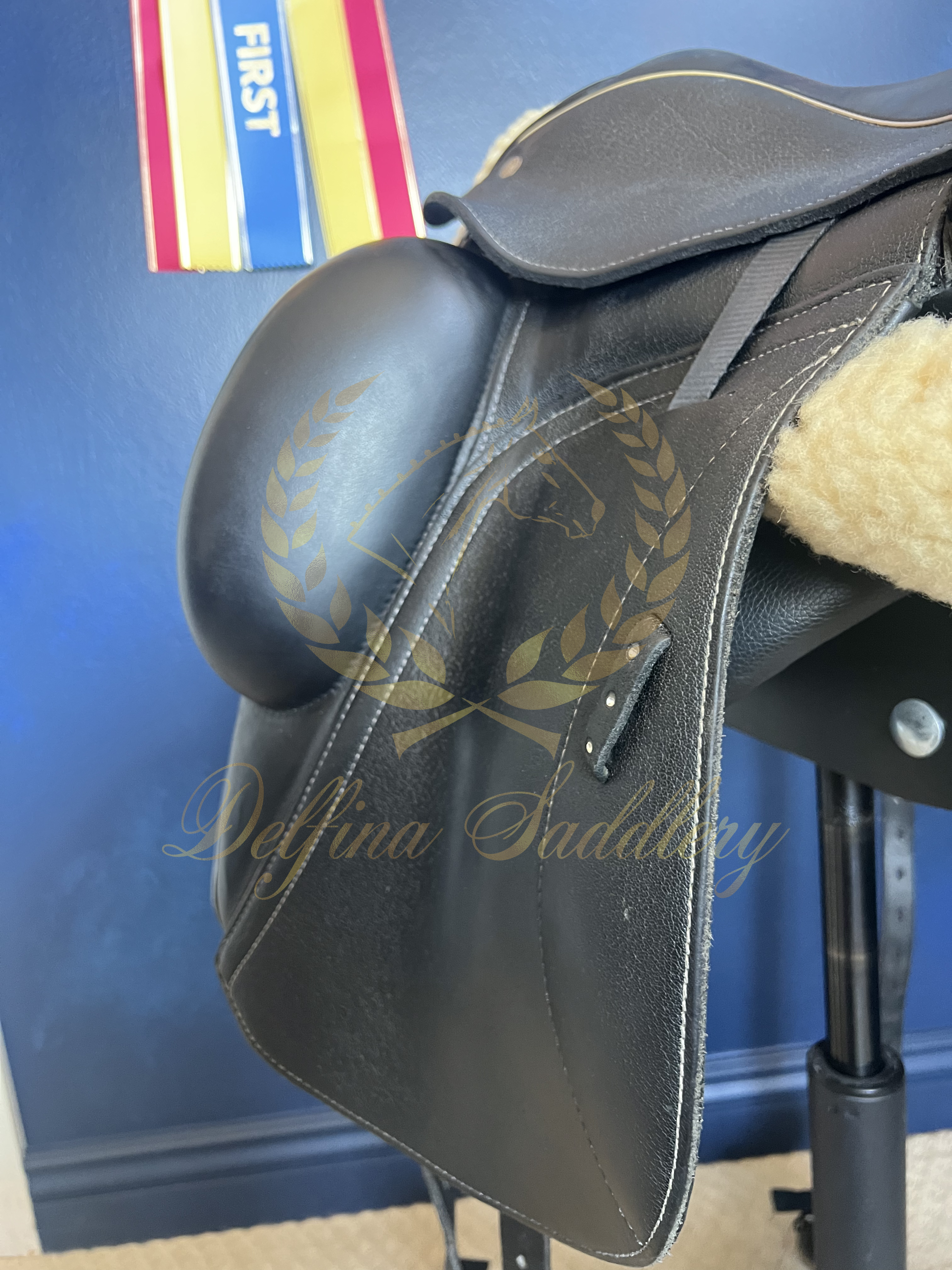 17.5" Custom Saddlery Icon Coda W / 26 / Full Buffalo **Wool Flocked**